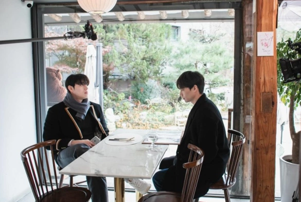 Кадр из дорамы Серое убежище