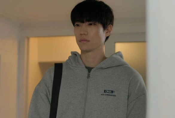 Кадр из дорамы Серое убежище