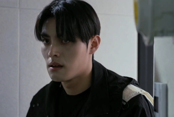 Кадр из дорамы Серое убежище