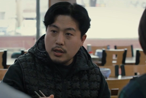 Кадр из дорамы Серое убежище