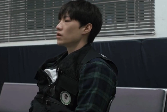 Кадр из дорамы Серое убежище