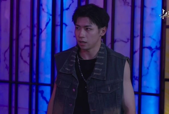 Кадр из дорамы Неизвестный дядя