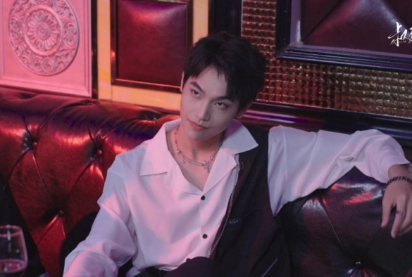 Кадр из дорамы Неизвестный дядя