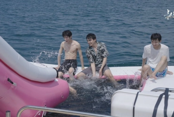 Кадр из дорамы Неизвестный дядя