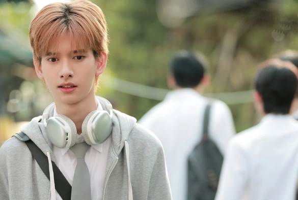 Кадр из дорамы Монстр по соседству