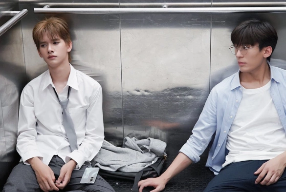 Кадр из дорамы Монстр по соседству