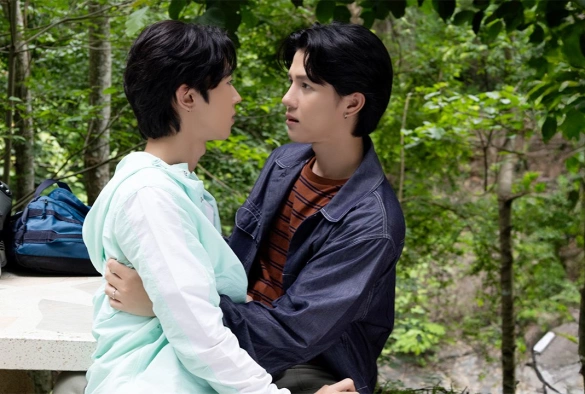 Кадр из дорамы Монстр по соседству