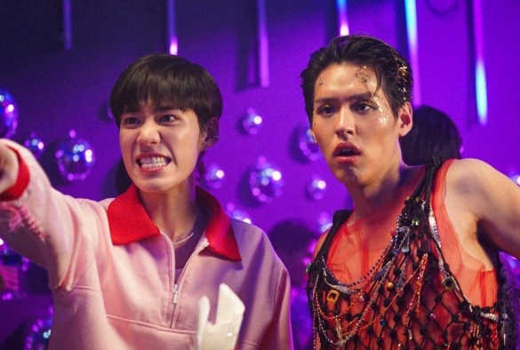 Кадр из дорамы Красный конверт