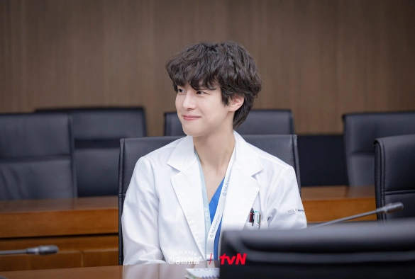 Кадр из дорамы Жизнь человека, который однажды станет мудрым