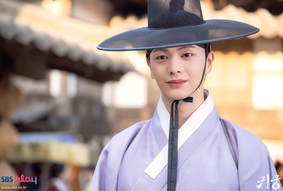 Кадр из дорамы Возвращение во дворец