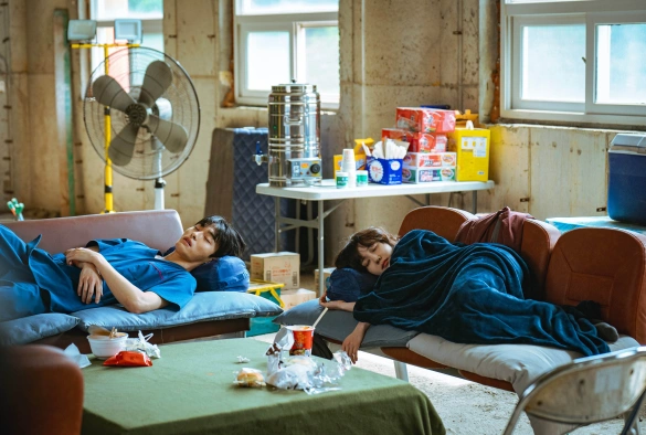 Кадр из дорамы Гипер нож