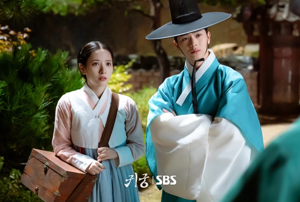 Кадр из дорамы Возвращение во дворец