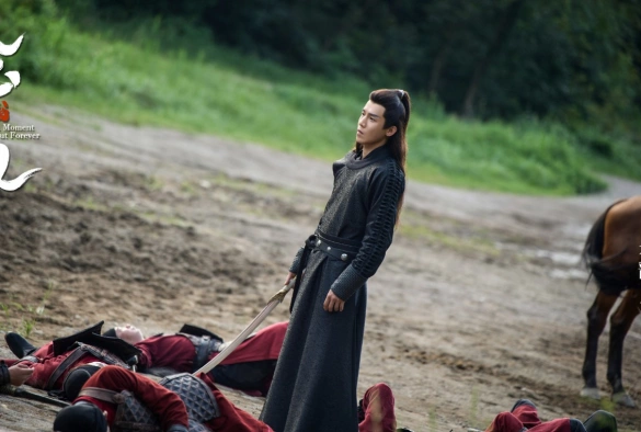 Кадр из дорамы Вечность в моменте