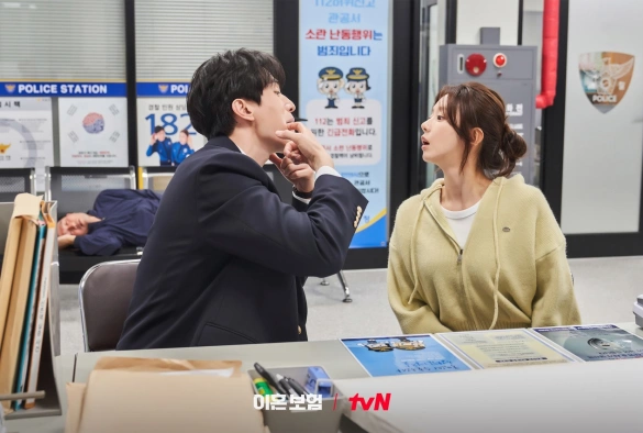 Кадр из дорамы Страховка на случай развода