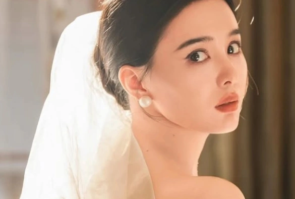 Кадр из дорамы Замуж за гангстера