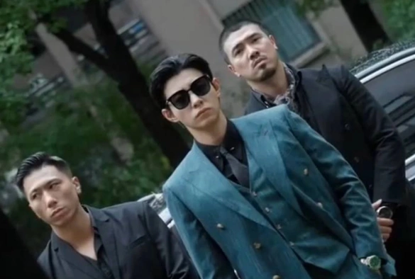 Кадр из дорамы Замуж за гангстера