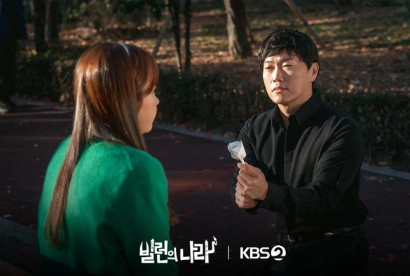 Кадр из дорамы Злодеи повсюду