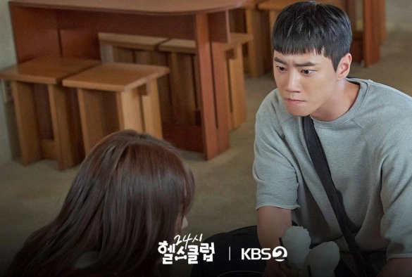 Кадр из дорамы Круглосуточный спортзал