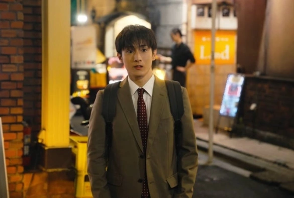 Кадр из дорамы Якудза и офисный планктон