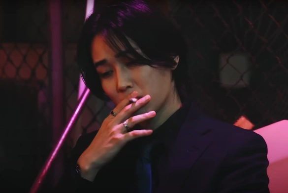 Кадр из дорамы Якудза и офисный планктон