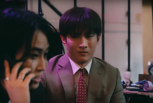 Кадр из дорамы Якудза и офисный планктон