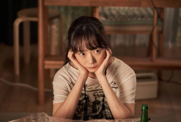 Кадр из дорамы Вирус