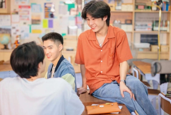 Кадр из дорамы Влюблённые мальчики