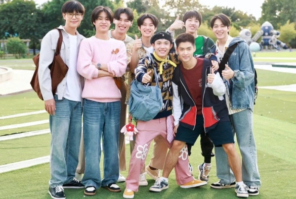 Кадр из дорамы Влюблённые мальчики