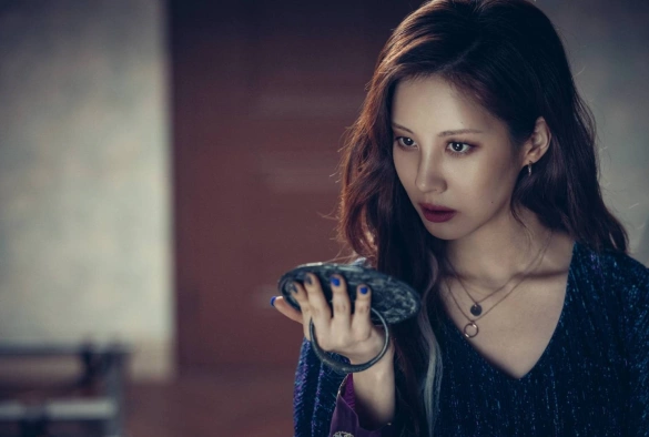 Кадр из дорамы Святая ночь: Охотники на демонов