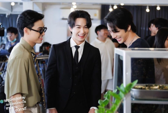 Кадр из дорамы Последняя трапеза во вселенной