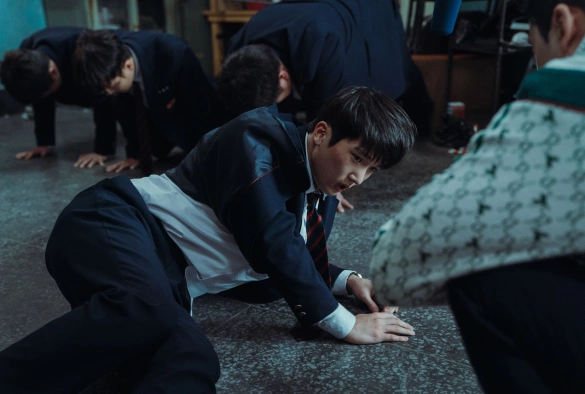 Кадр из дорамы Слабый герой 2 сезон