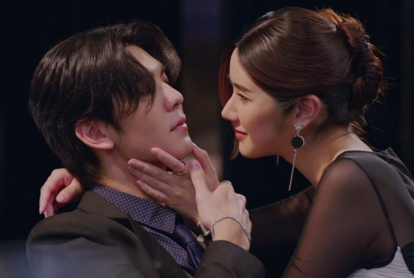 Кадр из дорамы Пока солнце не встретится со звездой