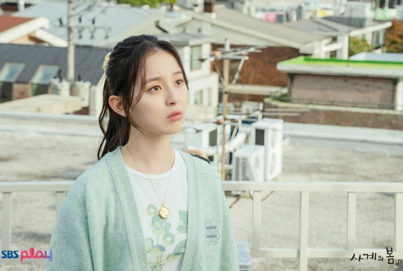 Кадр из дорамы Весна юности