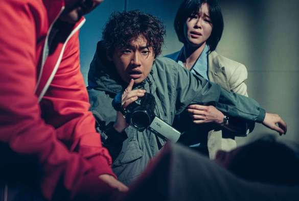 Кадр из дорамы Святая ночь: Охотники на демонов