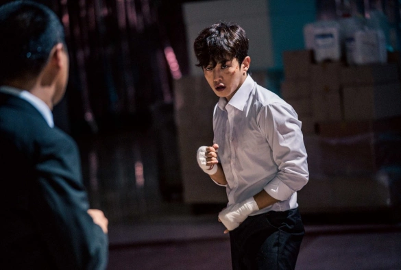 Кадр из дорамы Акула: Шторм