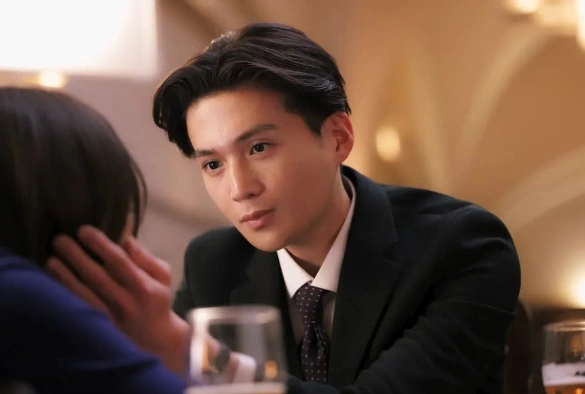 Кадр из дорамы Подозрительный партнёр (японская версия)