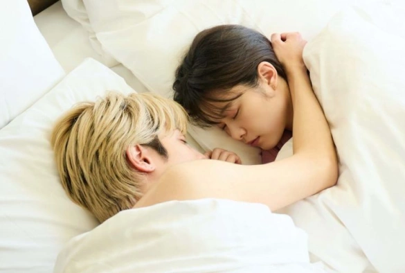 Кадр из дорамы Любовь слепа