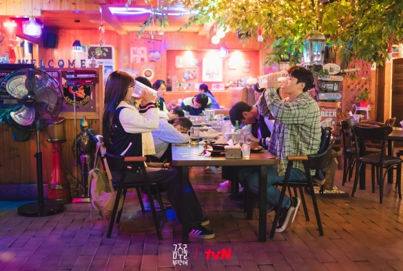 Кадр из дорамы Пожалуйста, не пей