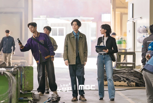 Кадр из дорамы Адвокат по трудовым спорам Но Му Джин