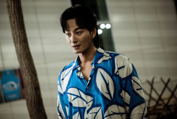 Кадр из дорамы Акула: Шторм