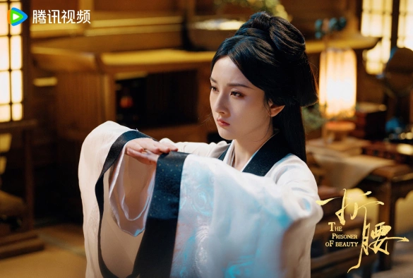 Кадр из дорамы Узник красоты