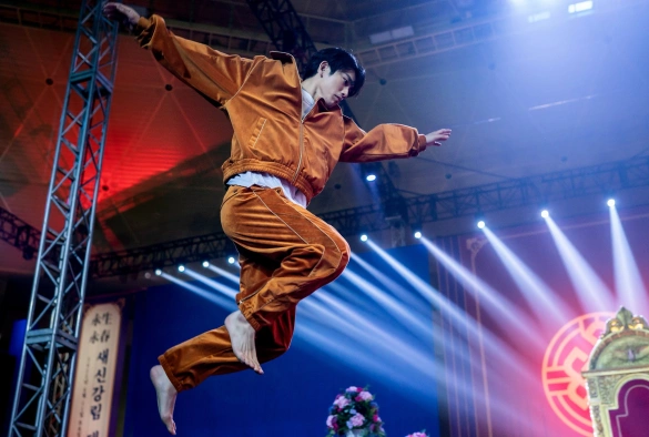 Кадр из дорамы Великолепная пятёрка