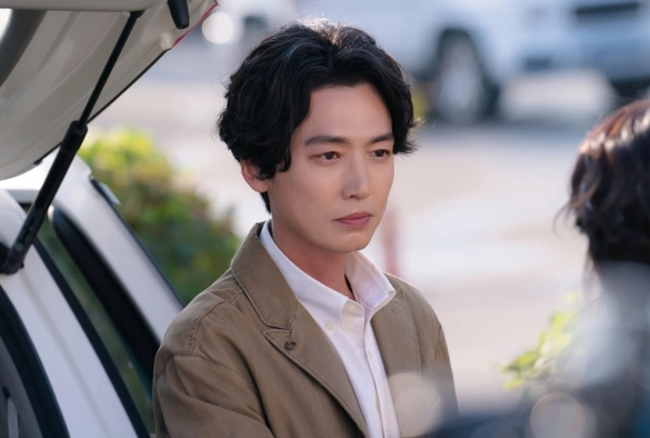 Кадр из дорамы Адвокат по трудовым спорам Но Му Джин