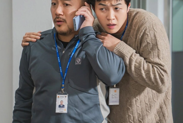 Кадр из дорамы Охотник со скальпелем