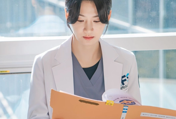 Кадр из дорамы Охотник со скальпелем