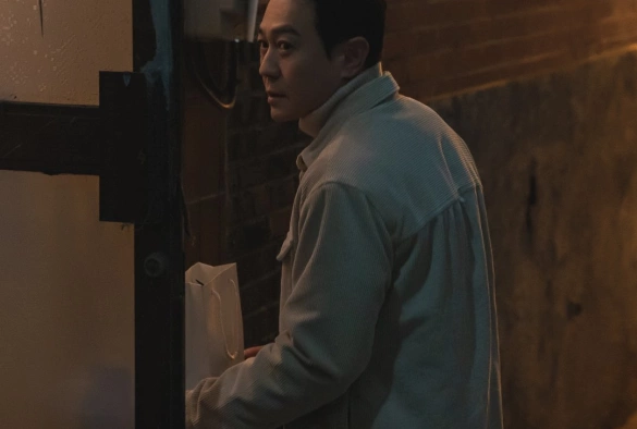 Кадр из дорамы Охотник со скальпелем