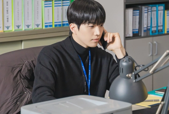 Кадр из дорамы Охотник со скальпелем