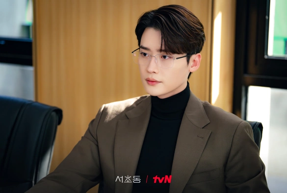 Кадр из дорамы Район Сочхо