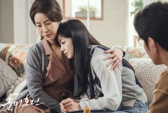 Кадр из дорамы Сказание о Кумихо