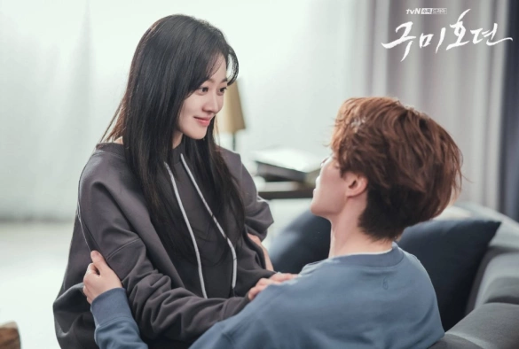 Кадр из дорамы Сказание о Кумихо